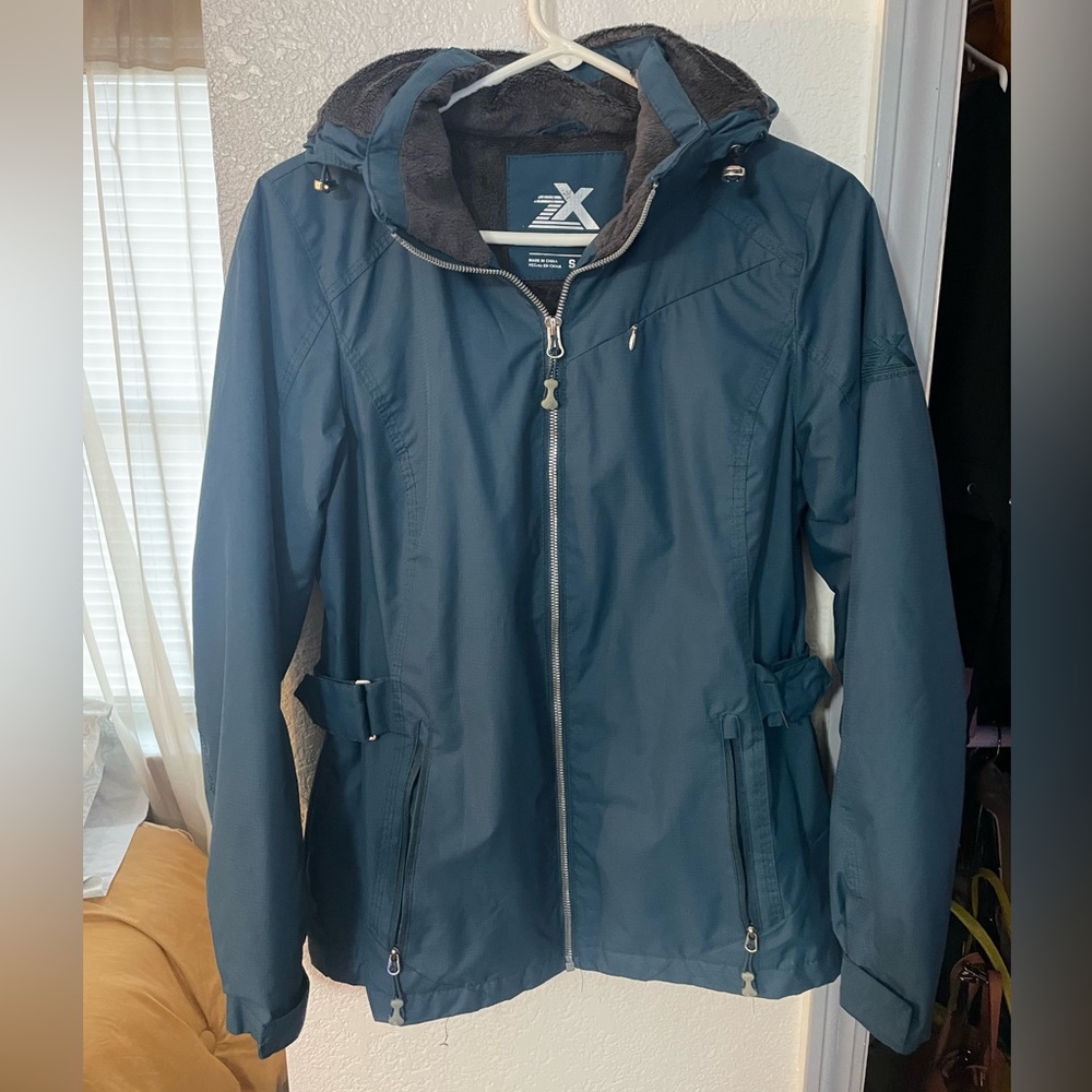 Teal Outdoor jacket with warm inside 💙